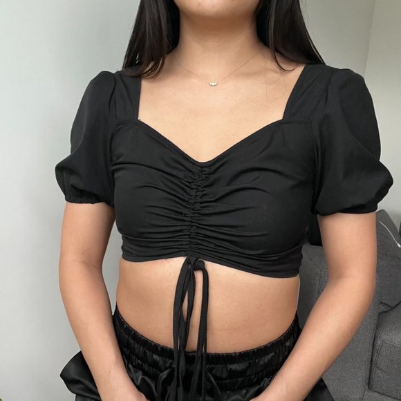 prettylittlething black crop top size US 2 - Picture 8 of 9